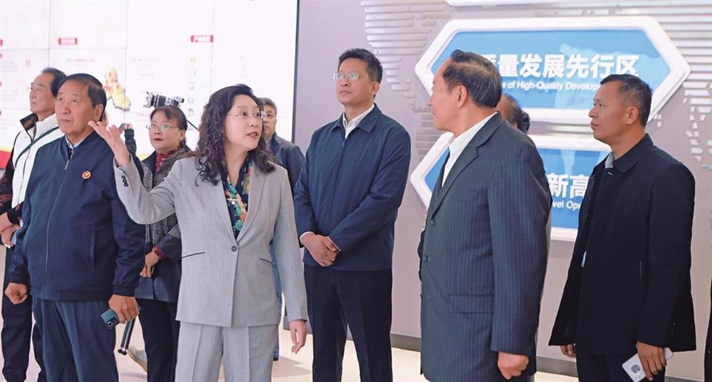 媒体聚焦 |开云官方体育app官网： 争当引进与培育产业发展的“排头兵”